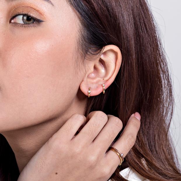 14k Tiny Solitaire Hoops